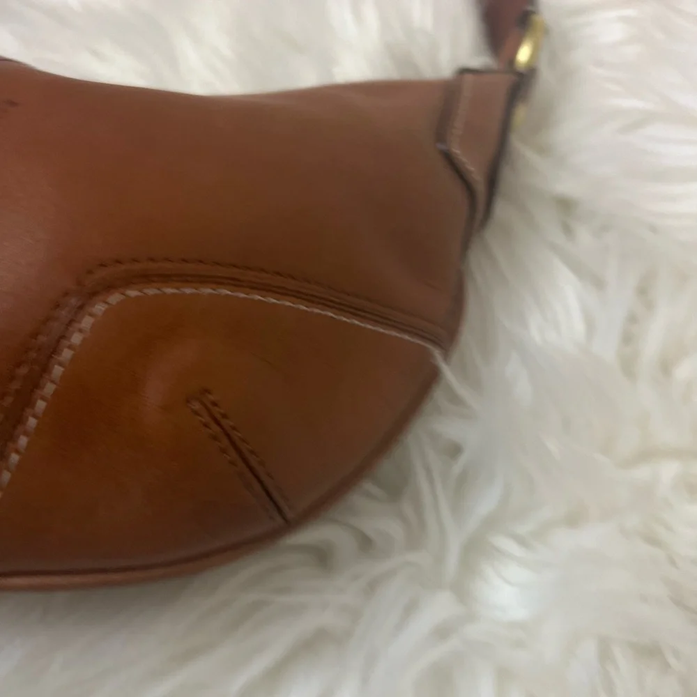 Vintage Coach Hampton Hobo Shoulder Bag Leather 11372 Tan Vintage Y2K
